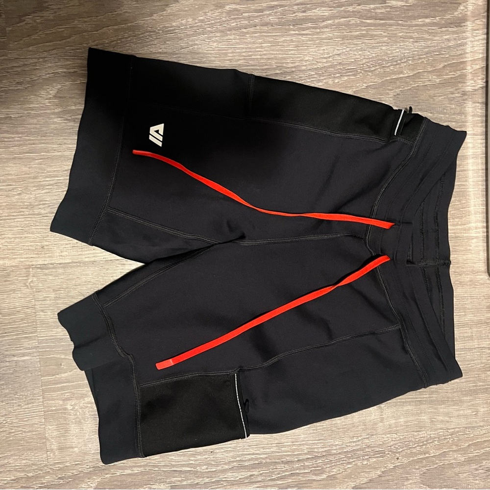 WOLACO compression half tight shorts